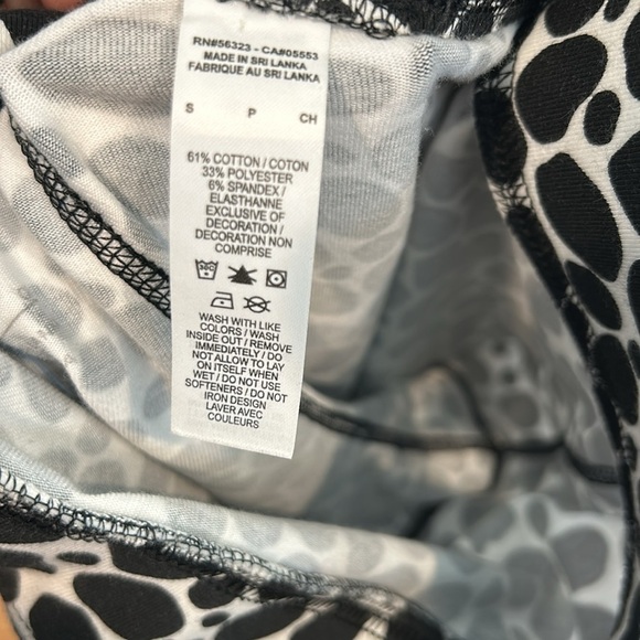 Nike RARE SPORTSWEAR ESSENTIAL Dalmatian BIKE SHORTS women’s small nwot - Picture 5 of 6